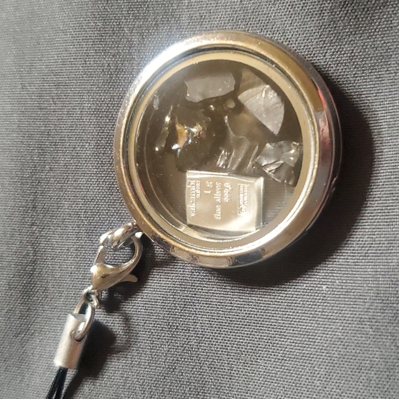 Glass locket keychain with EMF blocking shungite & Valcambi Silver 1 gram bar! - Picture 4 of 5